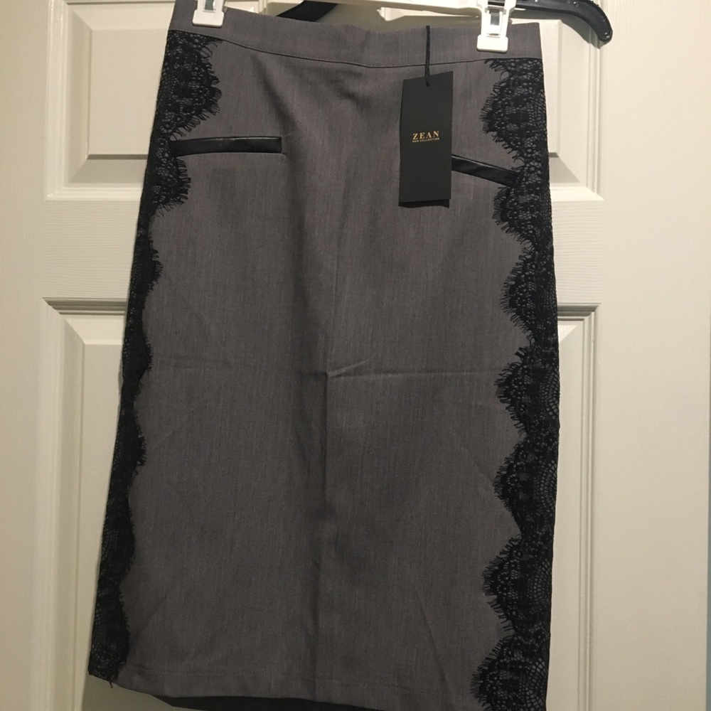 Pencil skirt lace and leather details